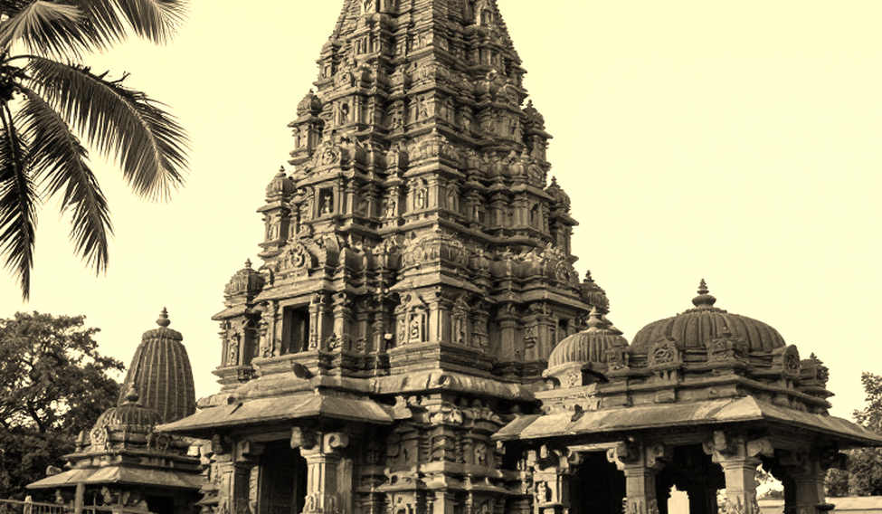 ক্যাম্পাসের কোর্ট, মিডিয়ার খাতা: ইন্দোনেশিয়ার LVM 2026 কে আসলে পরিচালনা করছে